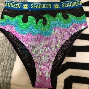 Seaqueen bottom